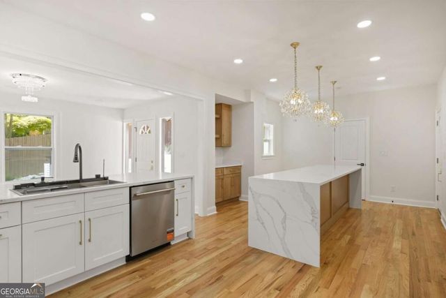 762 Bedford Oaks Drive, Marietta, GA 30068