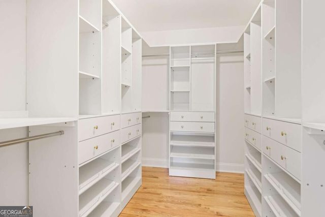 762 Bedford Oaks Drive, Marietta, GA 30068
