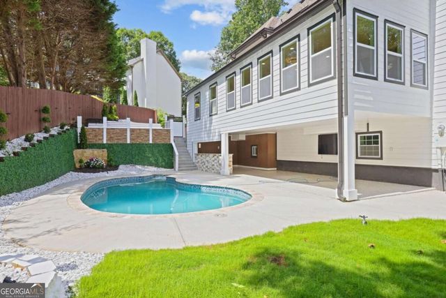 762 Bedford Oaks Drive, Marietta, GA 30068