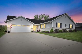 6905 Jamestown COURT, West Bend, WI 53090