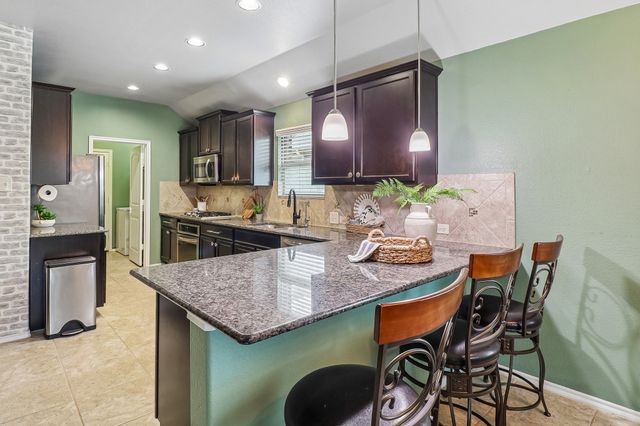 204 Rugby Lane, Mckinney, TX 75072
