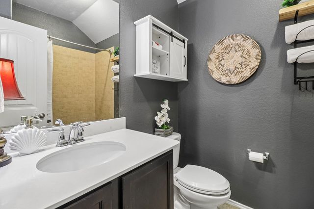204 Rugby Lane, Mckinney, TX 75072