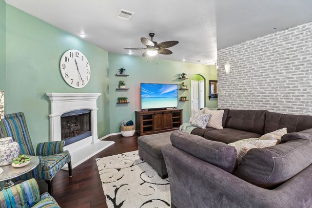 204 Rugby Lane, Mckinney, TX 75072