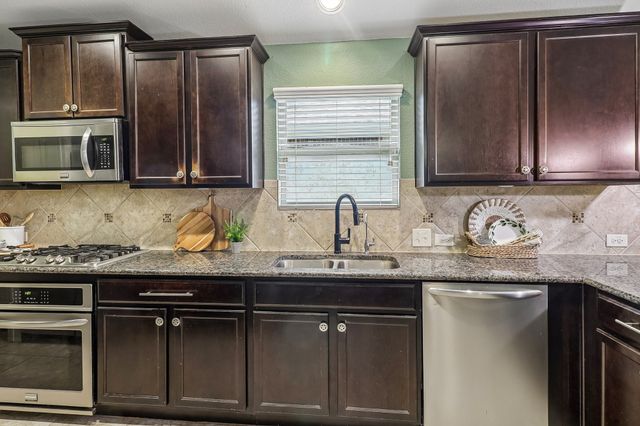 204 Rugby Lane, Mckinney, TX 75072