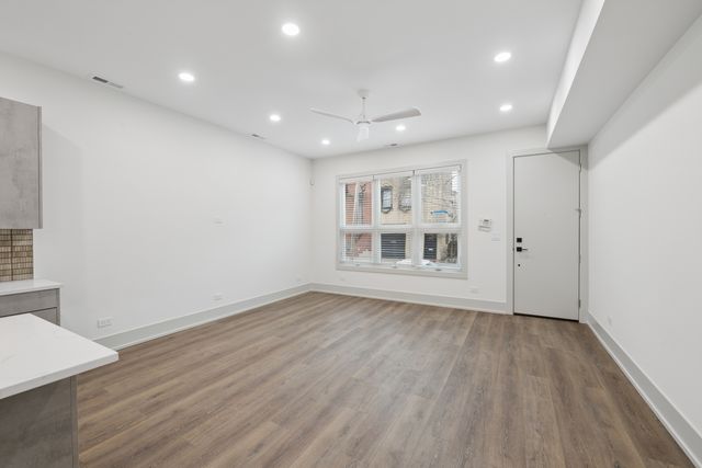 2719 W St Georges Court 1, Chicago, IL 60647