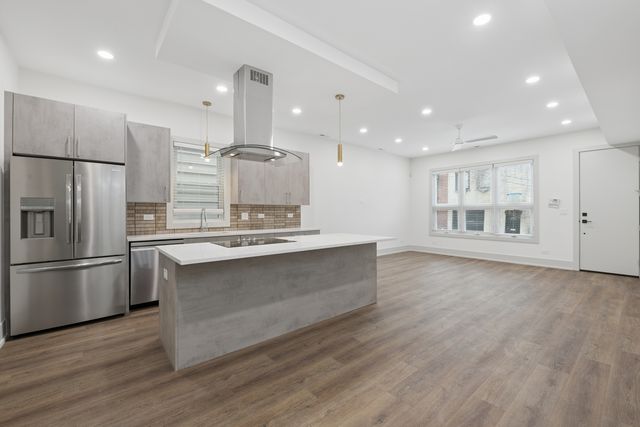 2719 W St Georges Court 1, Chicago, IL 60647