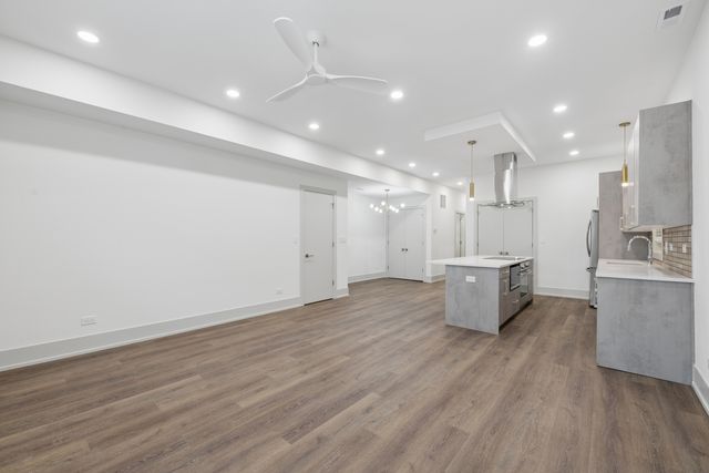 2719 W St Georges Court 1, Chicago, IL 60647