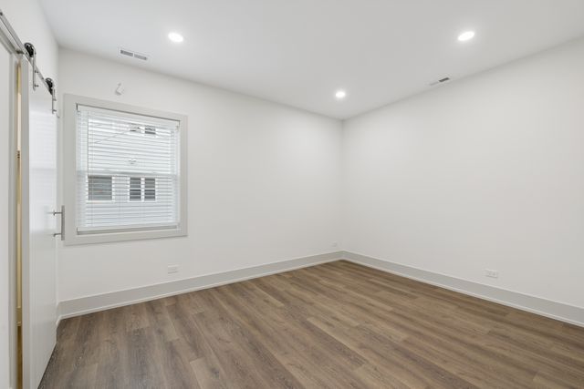 2719 W St Georges Court 1, Chicago, IL 60647