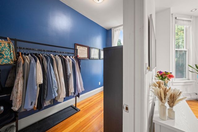 805 E 4th St 1, Boston, MA 02127