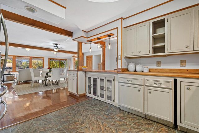 12763 N East Shoreland DRIVE, Mequon, WI 53092