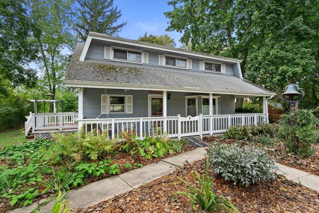 12763 N East Shoreland DRIVE, Mequon, WI 53092