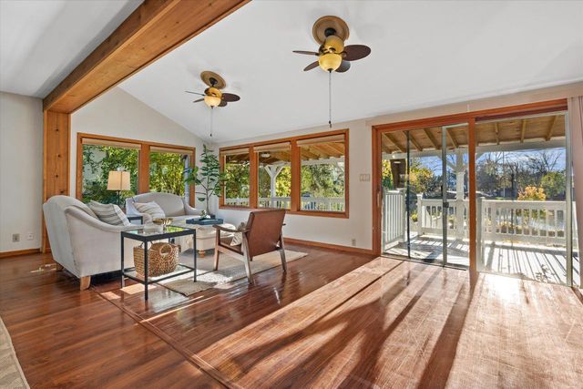 12763 N East Shoreland DRIVE, Mequon, WI 53092