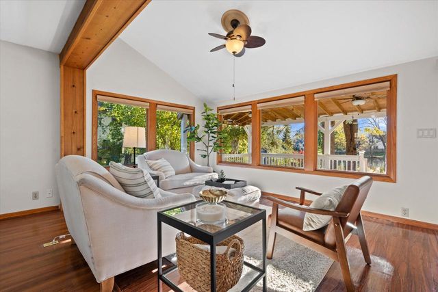 12763 N East Shoreland DRIVE, Mequon, WI 53092