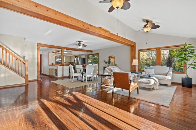 12763 N East Shoreland DRIVE, Mequon, WI 53092