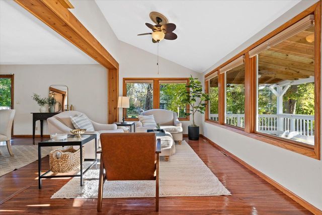 12763 N East Shoreland DRIVE, Mequon, WI 53092