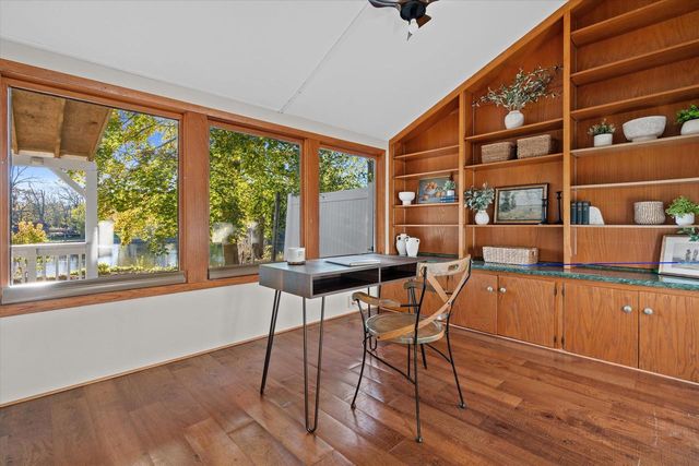 12763 N East Shoreland DRIVE, Mequon, WI 53092