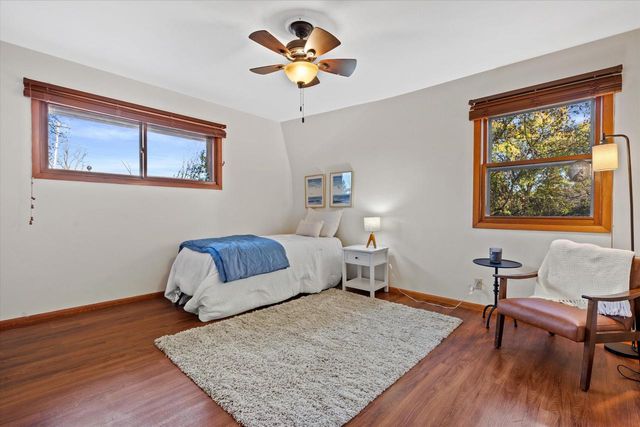 12763 N East Shoreland DRIVE, Mequon, WI 53092