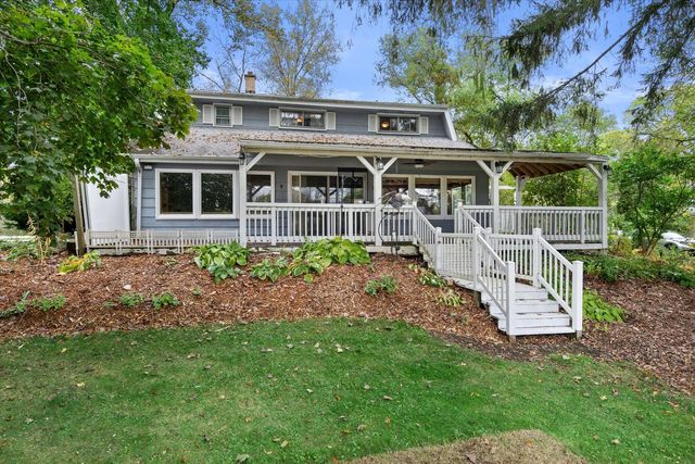 12763 N East Shoreland DRIVE, Mequon, WI 53092