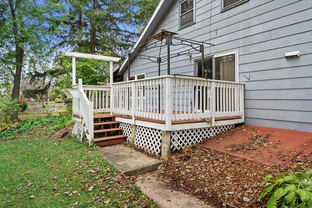 12763 N East Shoreland DRIVE, Mequon, WI 53092