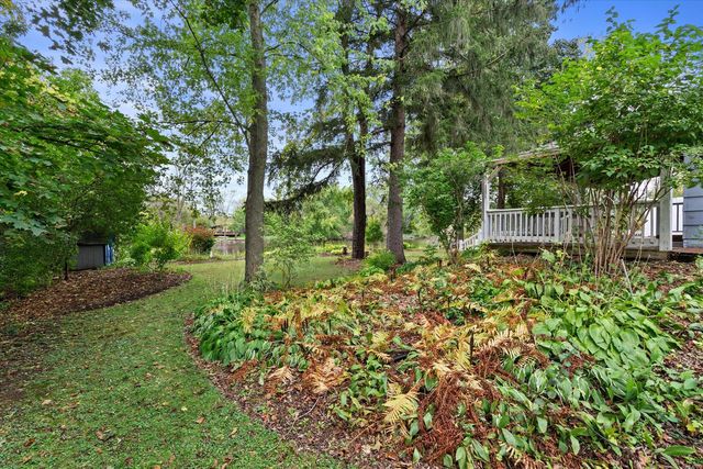 12763 N East Shoreland DRIVE, Mequon, WI 53092