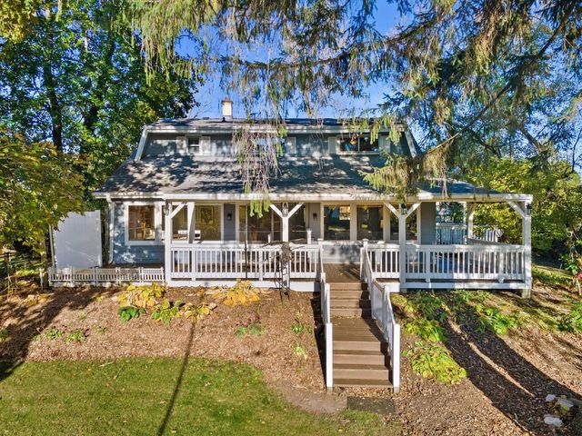 12763 N East Shoreland DRIVE, Mequon, WI 53092