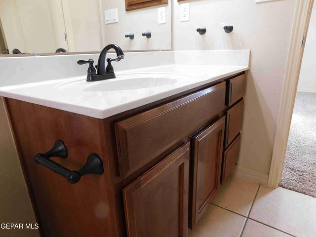 4529 Hugo Reyes Drive, El Paso, TX 79938
