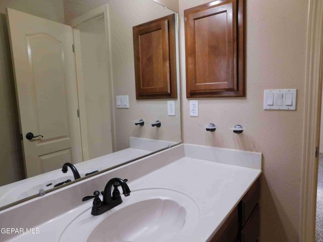 4529 Hugo Reyes Drive, El Paso, TX 79938