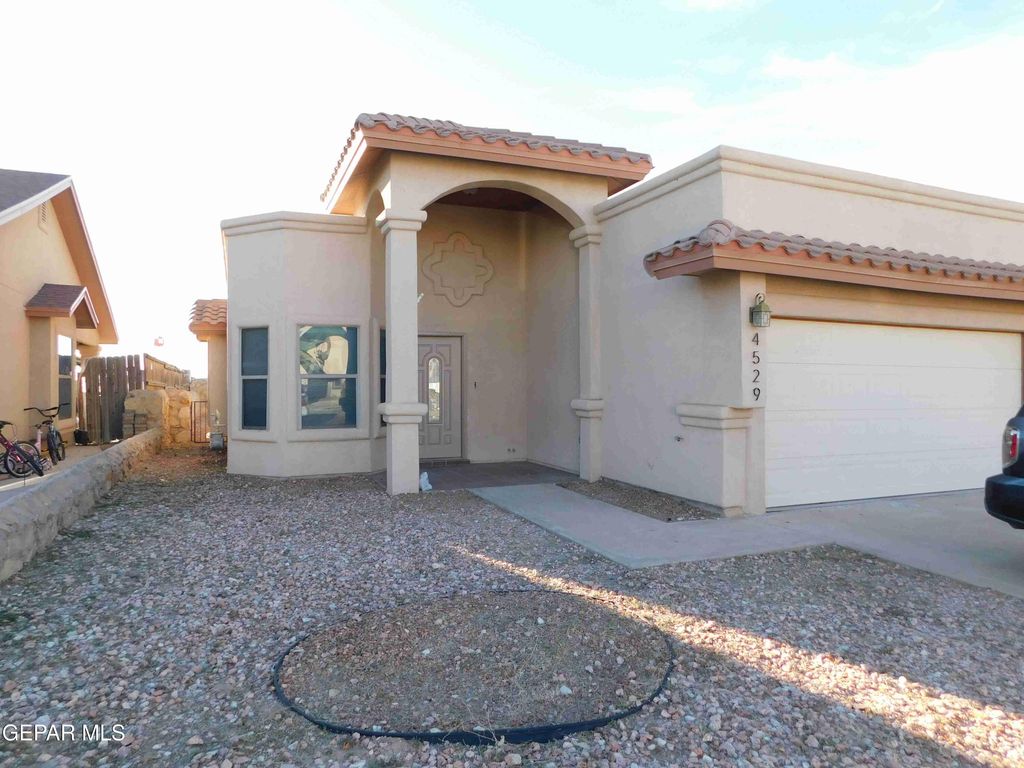 4529 Hugo Reyes Drive, El Paso, TX 79938