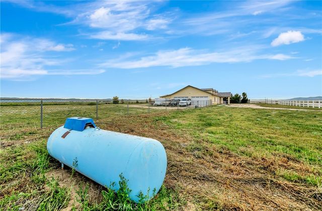 7306 W Avenue A8, Lancaster, CA 93536