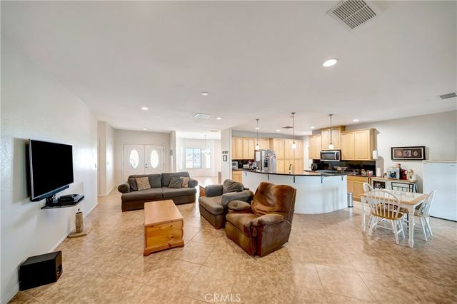 7306 W Avenue A8, Lancaster, CA 93536