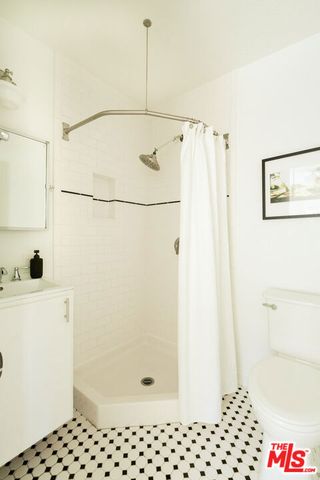 6162 Strickland Avenue, Los Angeles, CA 90042