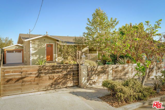 6162 Strickland Avenue, Los Angeles, CA 90042