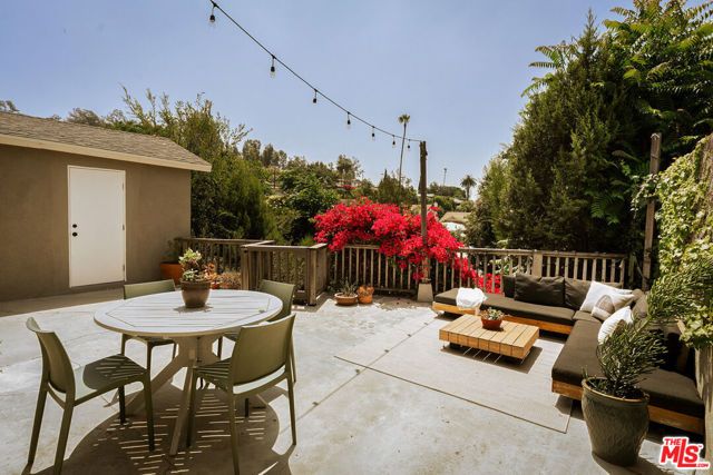 6162 Strickland Avenue, Los Angeles, CA 90042