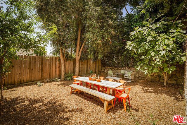 6162 Strickland Avenue, Los Angeles, CA 90042