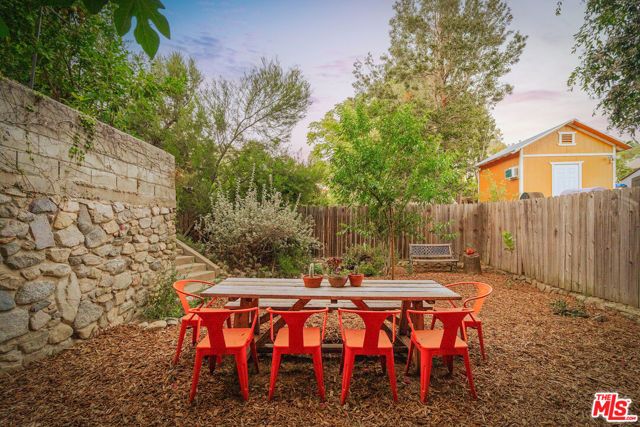 6162 Strickland Avenue, Los Angeles, CA 90042
