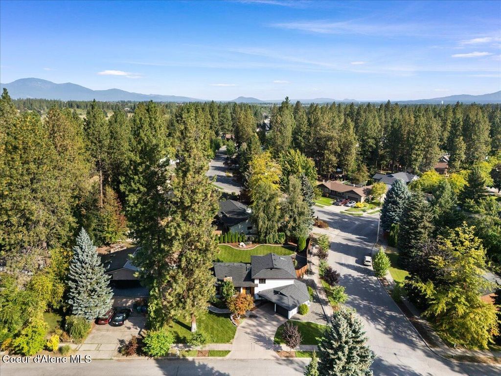 2201 W CANYON DR, Coeur d'Alene, ID 83815 photo 4