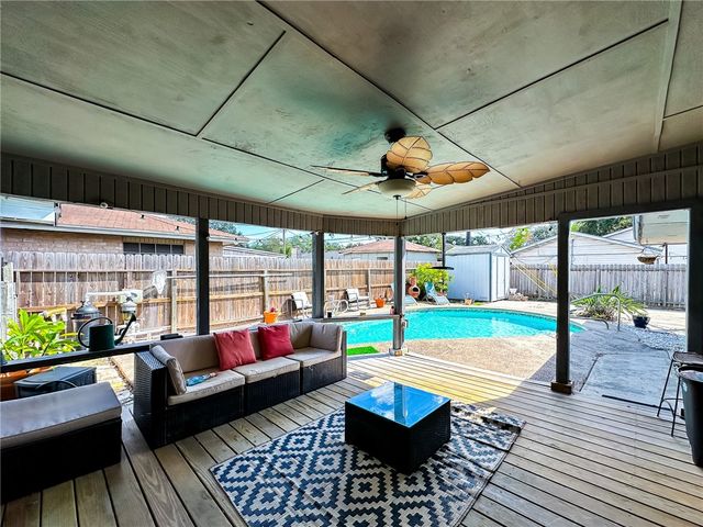 4002 Richwood Circ, Corpus Christi, TX 78410