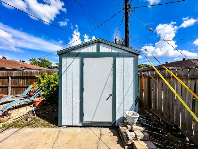 4002 Richwood Circ, Corpus Christi, TX 78410