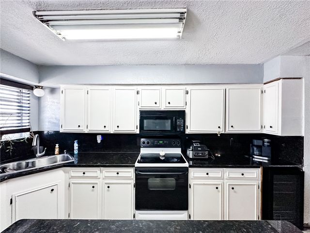 4002 Richwood Circ, Corpus Christi, TX 78410