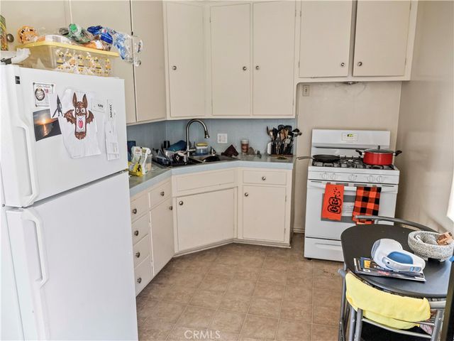 3605 Stephen M White, San Pedro, CA 90731