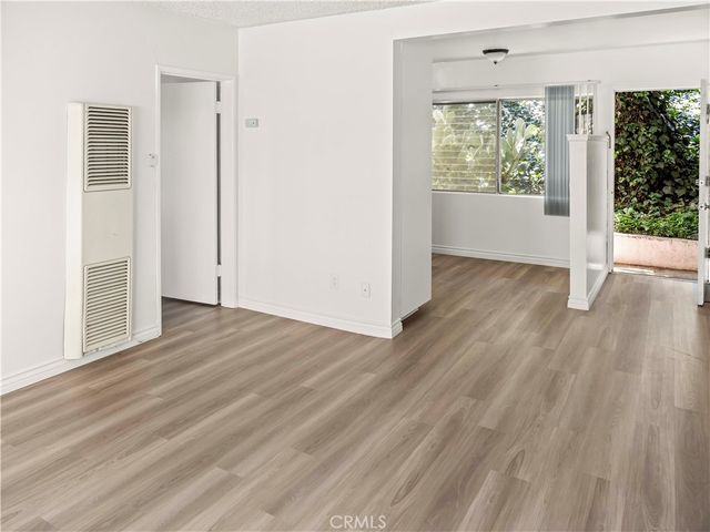 3605 Stephen M White, San Pedro, CA 90731