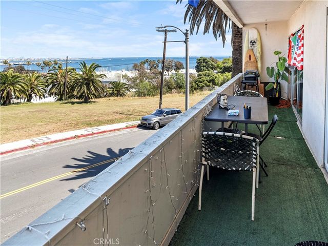 3605 Stephen M White, San Pedro, CA 90731