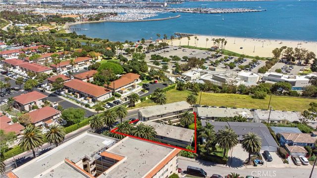 3605 Stephen M White, San Pedro, CA 90731