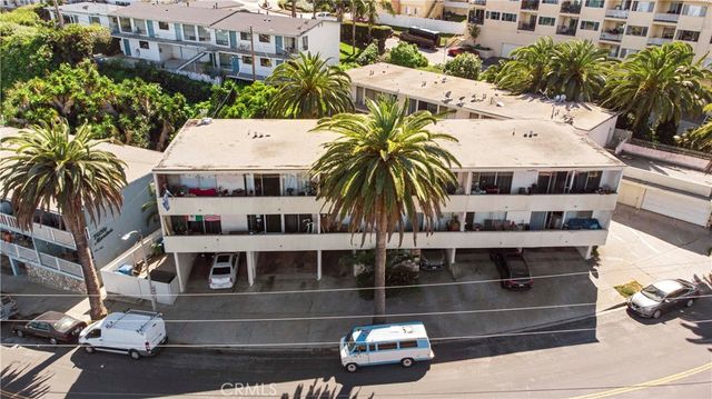 3605 Stephen M White, San Pedro, CA 90731