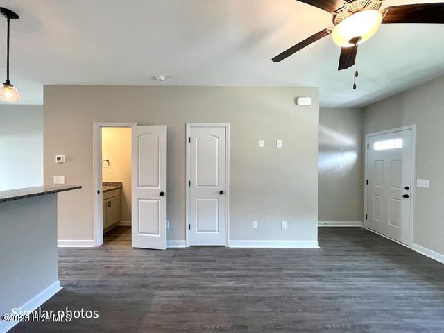 715 Cross Bridge Way, Sneads Ferry, NC 28460