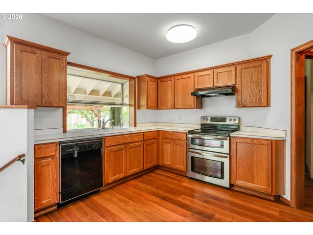 2520 Nw PINEHURST Dr, Mc Minnville, OR 97128