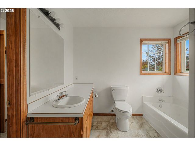 2520 Nw PINEHURST Dr, Mc Minnville, OR 97128