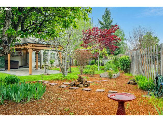 2520 Nw PINEHURST Dr, Mc Minnville, OR 97128