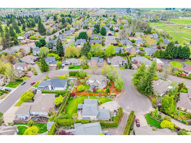 2520 Nw PINEHURST Dr, Mc Minnville, OR 97128