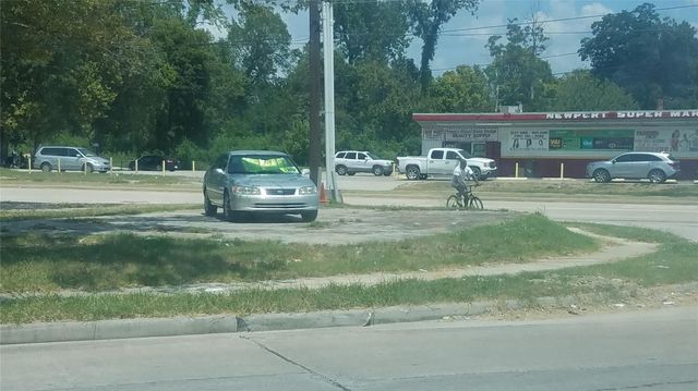 7906 W Montgomery Road, Houston, TX 77088